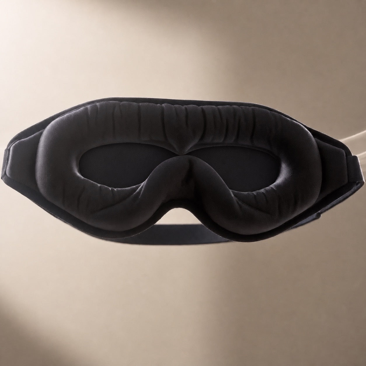 VELIN Halo Zero Pressure blackout sleep mask, full product view showing the moulded nose bridge and soft padded edge